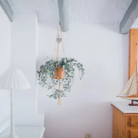 アパート Attic Next To Agios Nikita's *