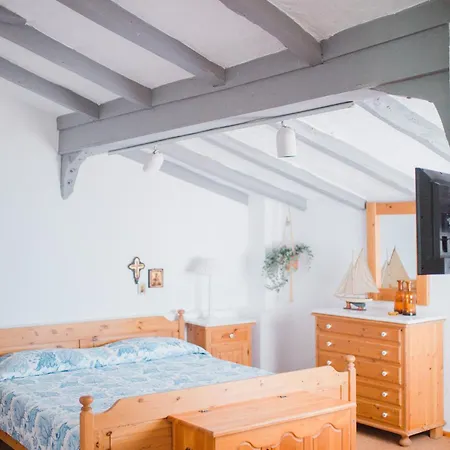Attic Next To Agios Nikita's Apartament *